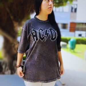 polo de acdc angus oversize en tela lavada