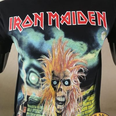 polo de iron maiden primer disco