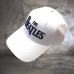 gorra the beatles blanca