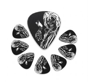 puas de guitarra, puas iron maiden, iron maiden en lima